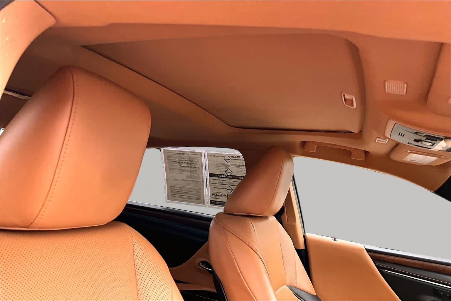 Used 2024 Lexus ES 350 w/ Premium Package FWD image 14