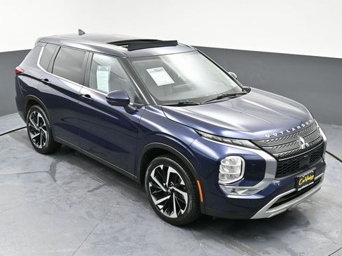 Used 2023 Mitsubishi Outlander SE image 44