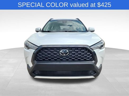 Used 2022 Toyota Corolla Cross LE FWD image 2