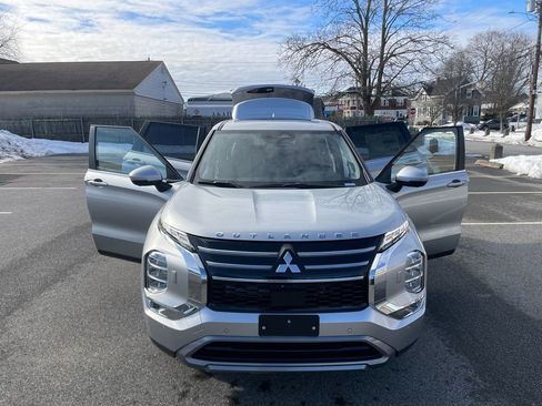 New 2026 Mitsubishi Outlander SE image 30