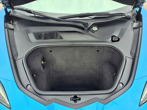 Used 2022 Chevrolet Corvette Stingray Premium Cpe w/ Z51 Performance Package image 29