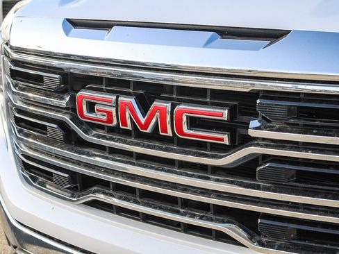 Used 2025 GMC Sierra 1500 SLT RWD image 11