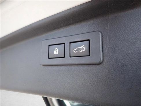 Used 2020 Subaru Outback Limited w/ Popular Package #2 image 9