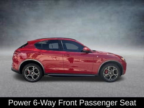 Used 2022 Alfa Romeo Stelvio Ti AWD/4WD image 8