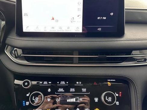 Certified 2025 INFINITI QX60 Luxe image 17