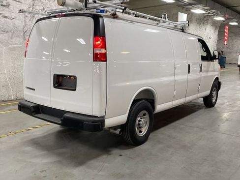 Used 2025 Chevrolet Express 2500 Extended w/ Communications Package image 7