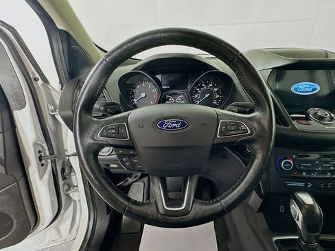 Used 2019 Ford Escape Titanium image 12