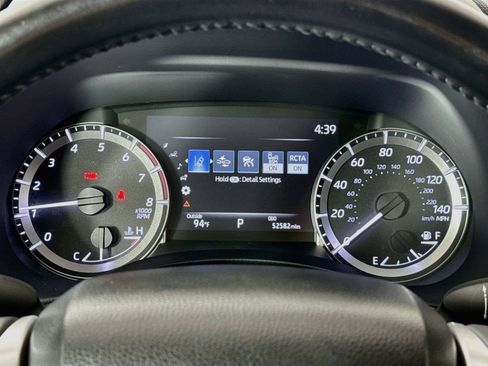 Used 2023 Toyota Highlander XLE FWD image 26