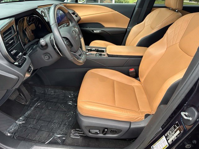 Used 2023 Lexus RX 350 Premium w/ Cold Area Package AWD/4WD image 19