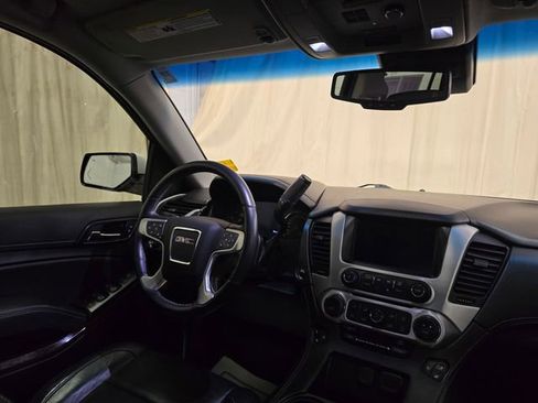 Used 2019 GMC Yukon SLT w/ Graphite Performance Edition AWD/4WD image 39