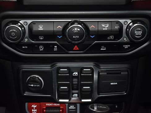 Used 2021 Jeep Gladiator Rubicon w/ Trailer Tow Package AWD/4WD image 15