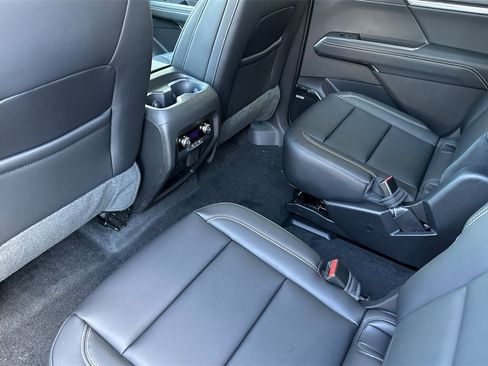 New 2025 GMC Acadia Elevation w/ Elevation Premium Package image 10