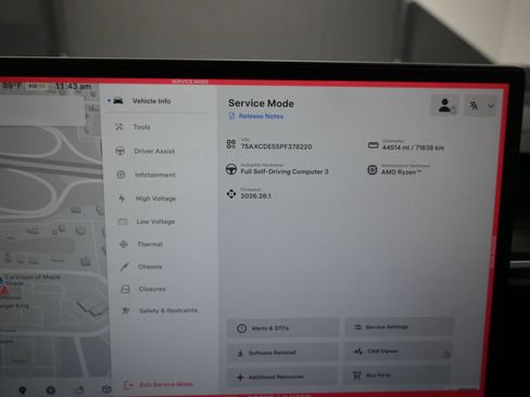 Used 2023 Tesla Model X AWD/4WD image 17