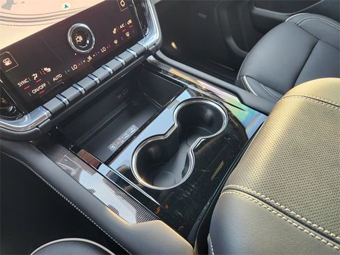 New 2026 GMC Yukon XL Elevation w/ LPO, Floor Liner Package image 17