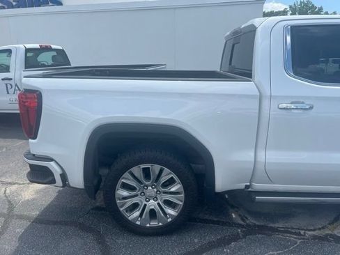 Certified 2022 GMC Sierra 1500 Denali w/ Denali Premium Package AWD/4WD image 10