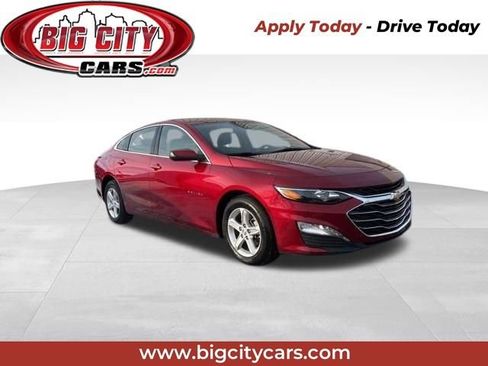 Used 2024 Chevrolet Malibu LT image 1