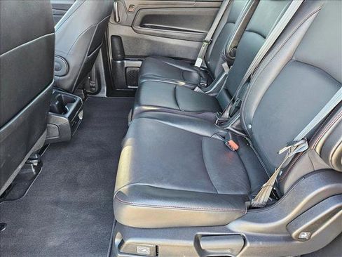 Used 2025 Honda Odyssey Sport-L image 17