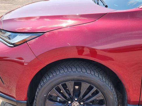 Used 2023 Toyota Venza Nightshade image 6