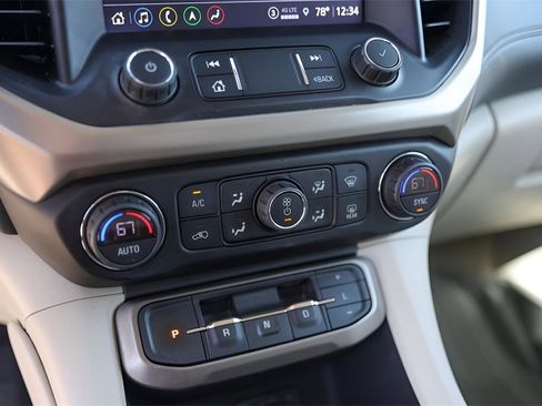 Used 2021 GMC Acadia Denali w/ Denali Technology Package image 18