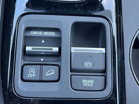 Certified 2025 Honda Pilot TrailSport image 21