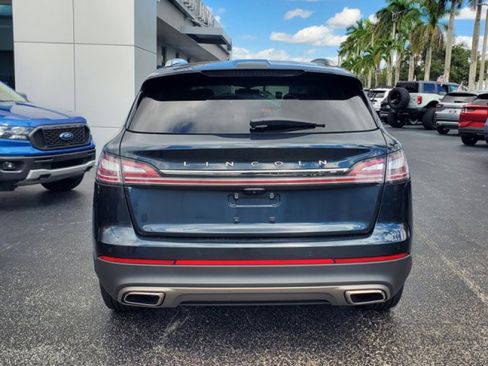 Used 2022 Lincoln Nautilus Reserve image 6