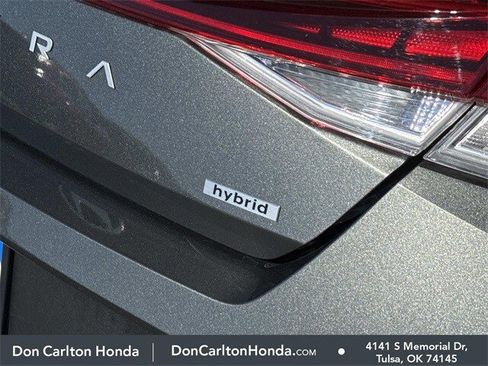 Used 2025 Hyundai Elantra SEL image 6