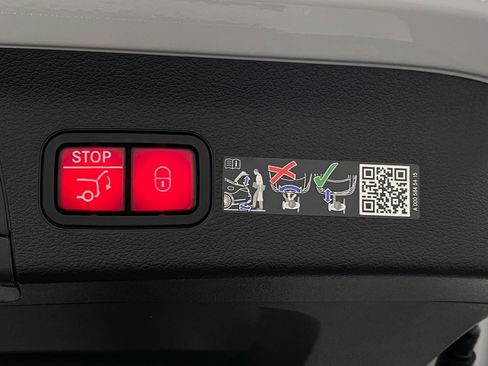 New 2026 Mercedes-Benz GLS 450 4MATIC image 8