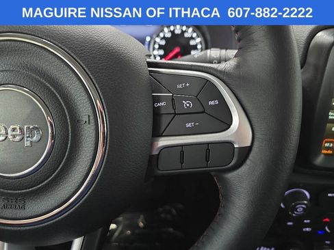 Used 2023 Jeep Renegade Trailhawk w/ Trailhawk Elite Group AWD/4WD image 20