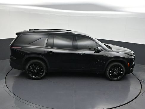 Used 2023 Chevrolet Traverse LT FWD image 19