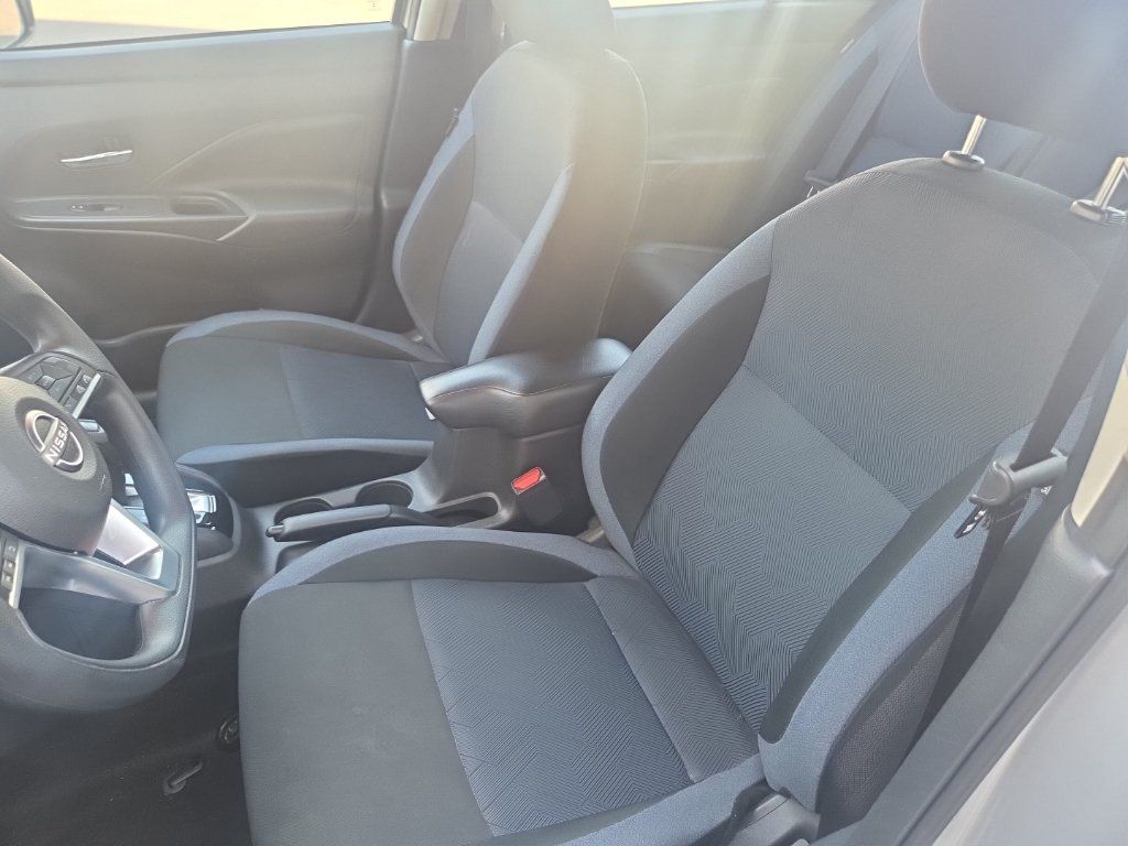 Used 2025 Nissan Versa SV FWD image 22