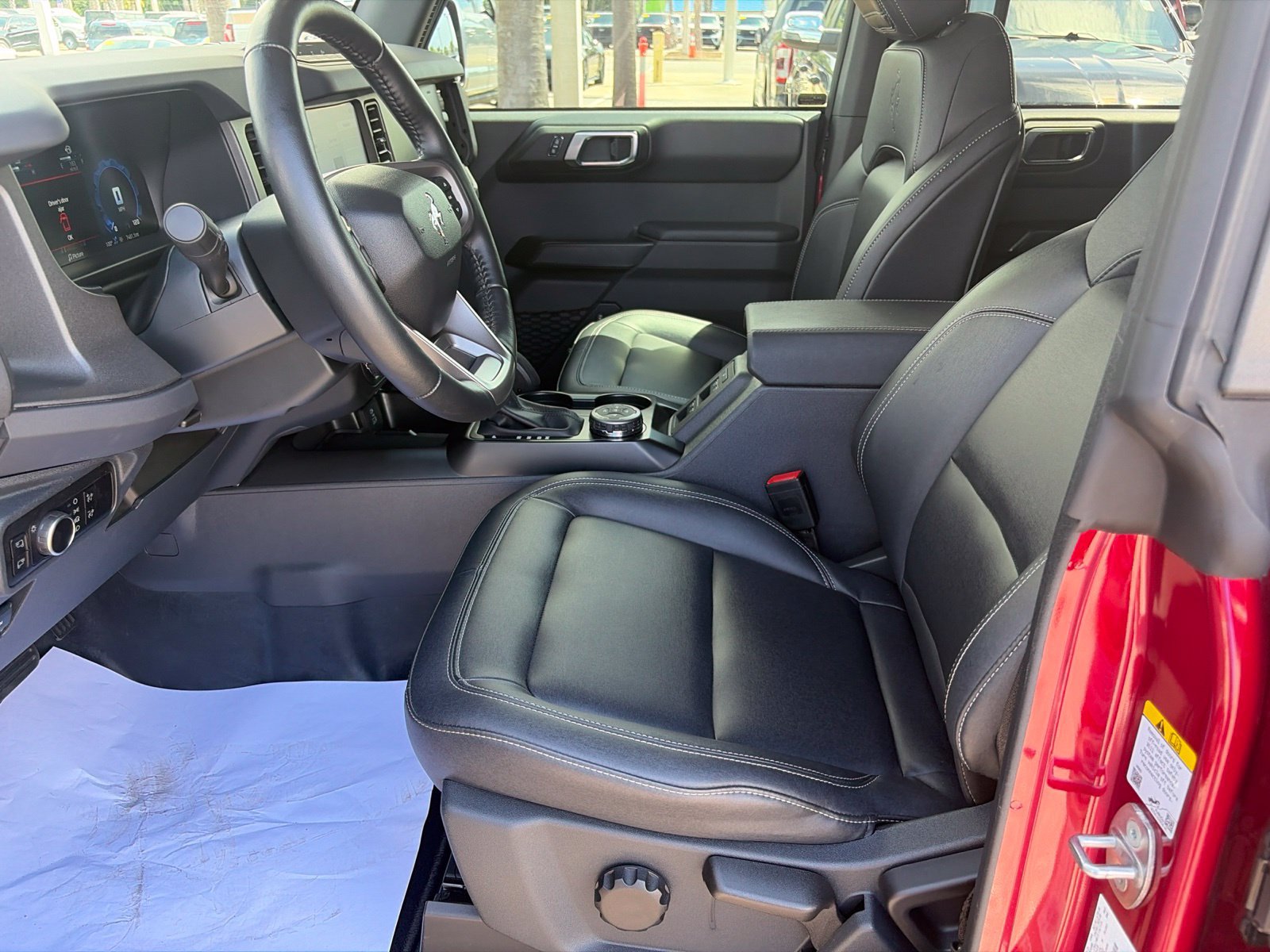 Certified 2025 Ford Bronco Badlands AWD/4WD image 19