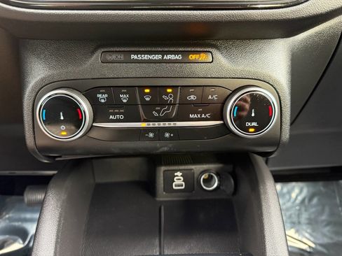 Used 2025 Ford Escape ST-Line image 38