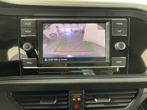 Used 2024 Volkswagen Jetta SE FWD image 16