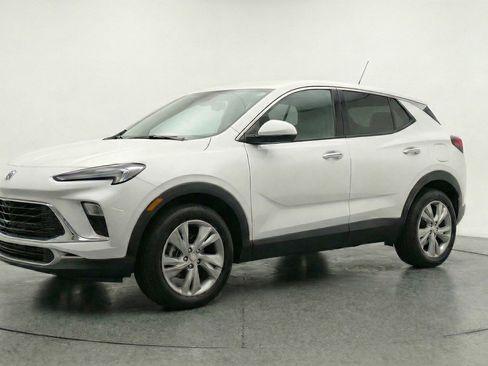 Used 2025 Buick Encore GX Preferred FWD image 3