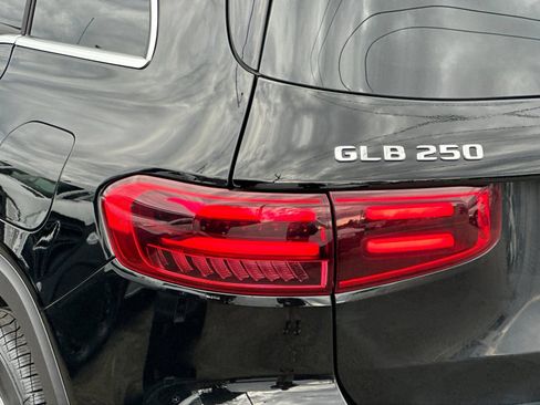 Certified 2026 Mercedes-Benz GLB 250 4MATIC image 25