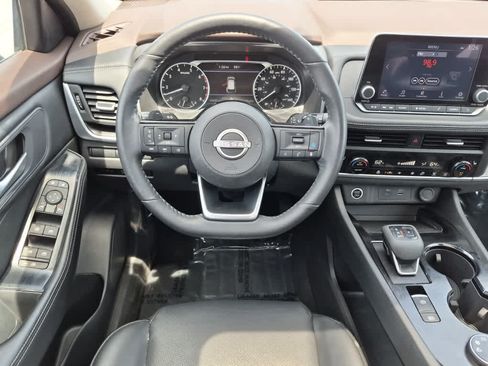 Used 2023 Nissan Rogue SV w/ SV Premium B Package AWD/4WD image 8