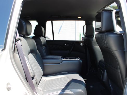 Used 2023 INFINITI QX80 Sensory w/ Cargo Package AWD/4WD image 19