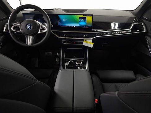 Used 2026 BMW X5 xDrive40i w/ M Sport Package image 8