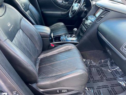 Used 2010 INFINITI FX35 AWD w/ Premium Pkg image 24
