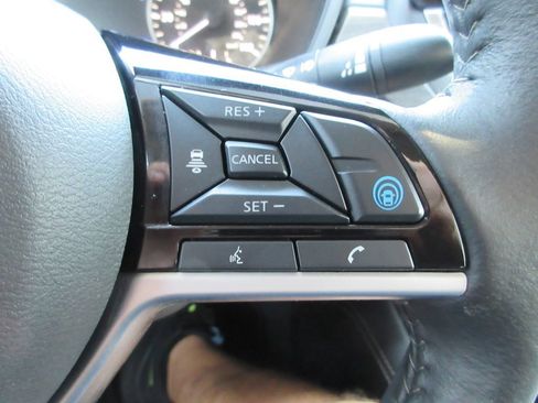 Used 2024 Nissan Altima 2.5 SL FWD image 25