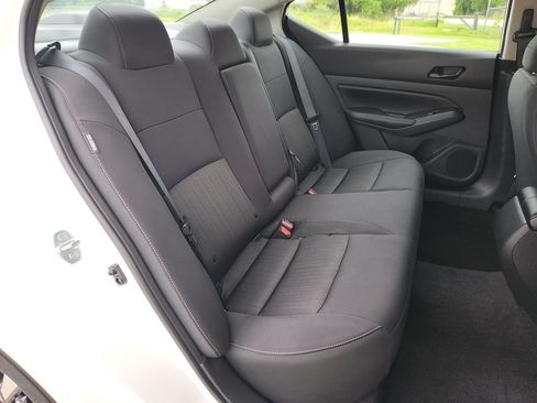 Used 2025 Nissan Altima 2.5 SV FWD image 14