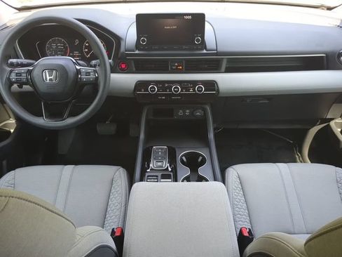 Used 2023 Honda Pilot LX image 14