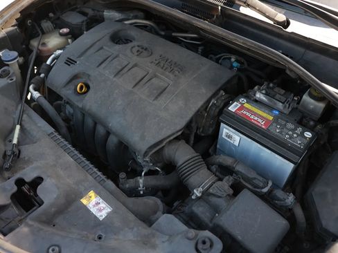 Used 2018 Toyota C-HR XLE FWD image 47