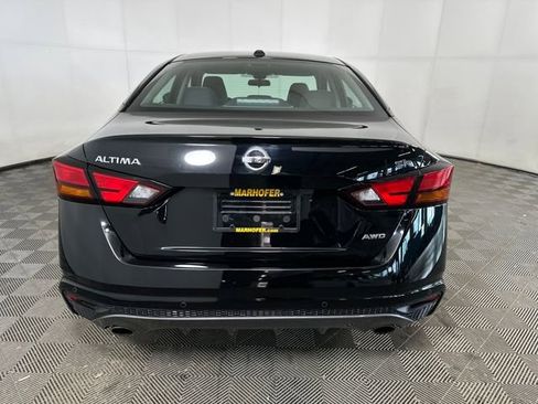 Used 2020 Nissan Altima 2.5 SR w/ Premium Package image 4
