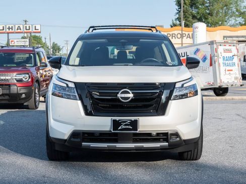 Used 2023 Nissan Pathfinder SL w/ SL Premium Package AWD/4WD image 5