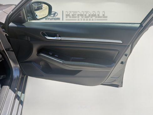 Used 2023 Nissan Altima 2.5 SV FWD image 30