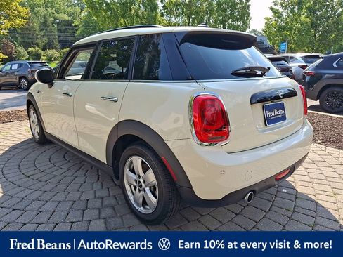 Used 2021 MINI Cooper 4-Door Hardtop w/ Storage Package FWD image 6