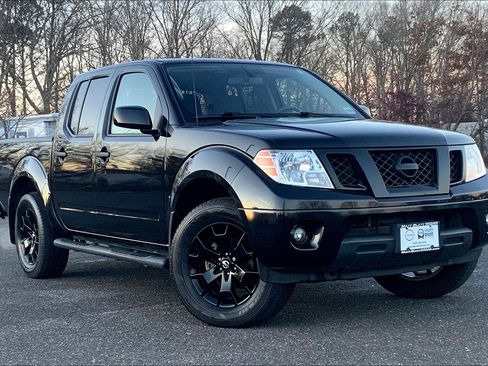 Used 2021 Nissan Frontier SV w/ Midnight Edition Floor Mats AWD/4WD image 33