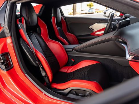 Used 2021 Chevrolet Corvette Stingray Premium Conv w/ Z51 Performance Package image 41