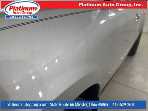 Used 2017 Chevrolet Traverse LT image 35